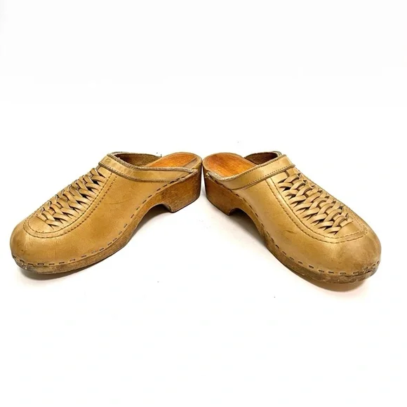 Vintage 1970s tan leather lattice weave wooden Swedish clogs - Picture 6 of 8